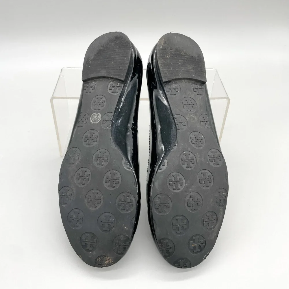 Tory Burch Reva Black Patent Leather Scrunch Ballet Flats Logo Medallion 8.5M